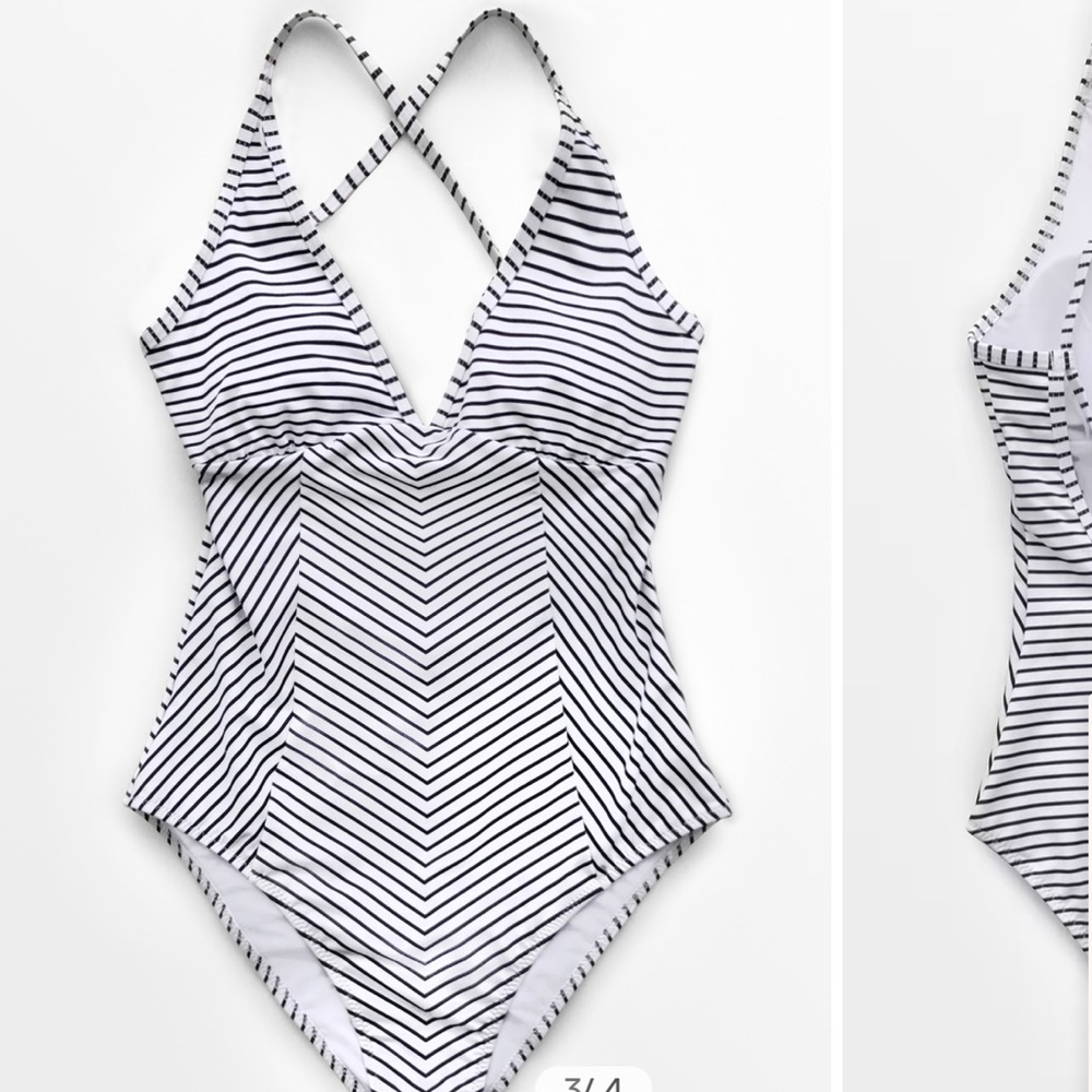 NWT cupshe Black And White Stripe V-neck One Piece Swimsuit